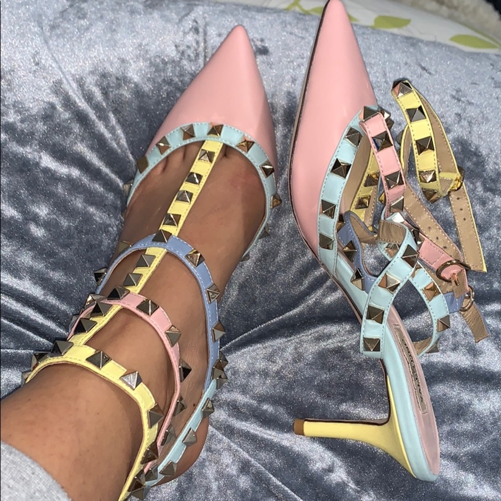 Valentino Garvani Cage heels Authentic